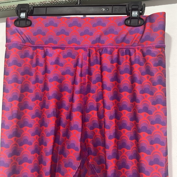 Terez Pink Floral Geo High-Shine Leggings Purple and Red Leggings plus size 1X - Picture 3 of 7